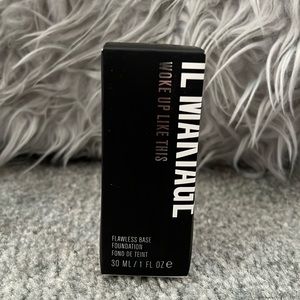 Il Makiage Flawless Base Foundation 040